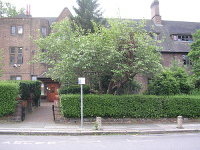 YHA London Hampstead Heath Exterior