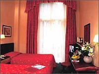 A twin room at Comfort Inn Bayswater