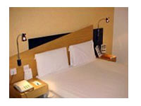 A typical bedroom at Holiday Inn Express Southwark